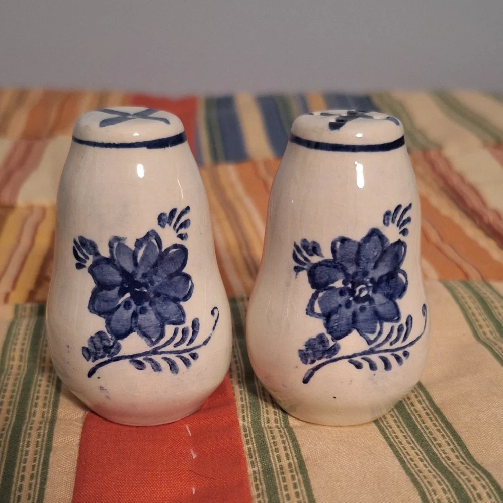 Delft Blue charming ceramic